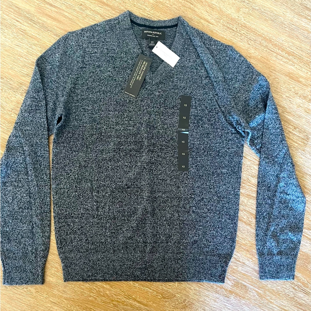Banana Republic Cashmere And Silk Blend Sweater Brand New